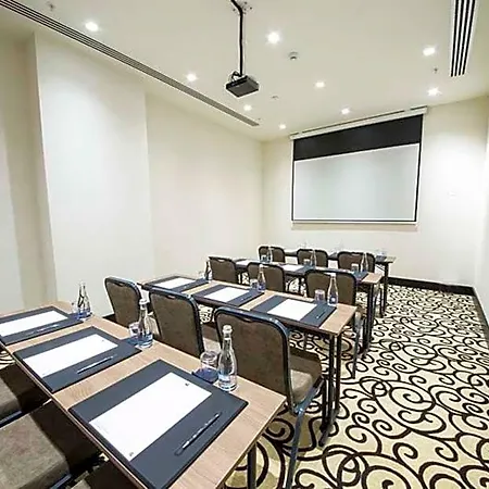 Inside Sisli 酒店 4*